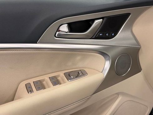 New 2026 Genesis G70 2.5T Prestige image 12