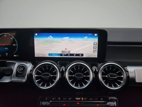 Certified 2023 Mercedes-Benz EQB 300 4MATIC image 30