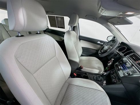 Used 2021 Volkswagen Tiguan S image 25