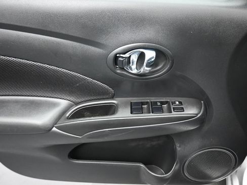 Used 2017 Nissan Versa SV FWD image 10