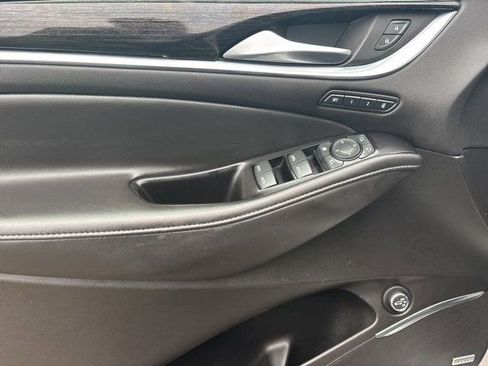 Used 2020 Buick Enclave Avenir w/ Avenir Technology Package image 13