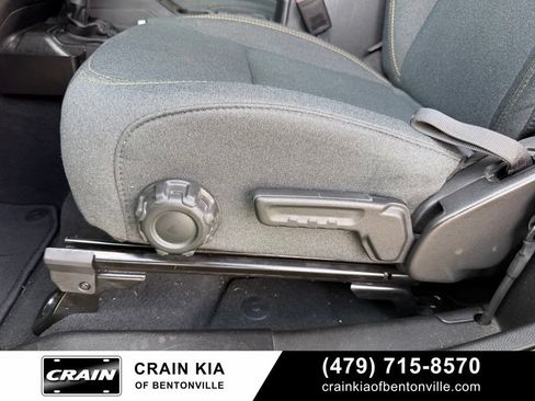 Used 2025 Jeep Wrangler Sport AWD/4WD image 11