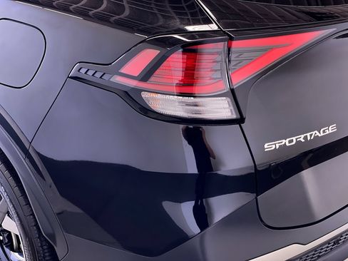 Certified 2024 Kia Sportage X-Line w/ X-Line Premium Package AWD/4WD image 9