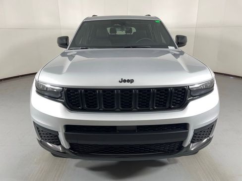 New 2025 Jeep Grand Cherokee L Laredo AWD/4WD image 3