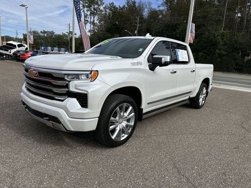 Used 2025 Chevrolet Silverado 1500 High Country AWD/4WD image 12
