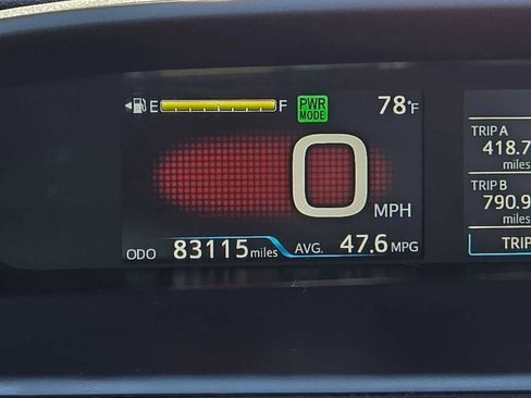 Used 2019 Toyota Prius LE AWD/4WD image 24