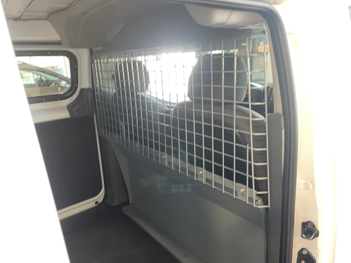 Used 2021 Nissan NV200 SV w/ Sliding Door Glass Package FWD image 14