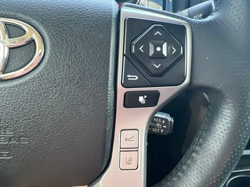 Used 2020 Toyota 4Runner SR5 Premium RWD image 28