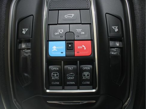 New 2025 Jeep Grand Cherokee Limited image 21