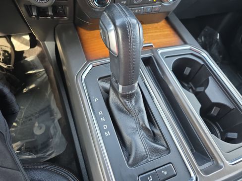 Used 2017 Ford F150 Limited w/ Trailer Tow Package image 23