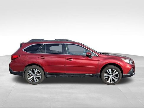 Used 2018 Subaru Outback 2.5i Limited image 7