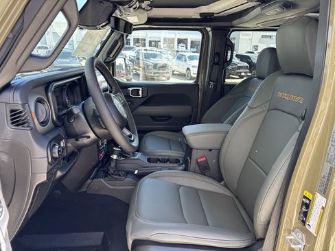 New 2026 Jeep Gladiator Mojave AWD/4WD image 22