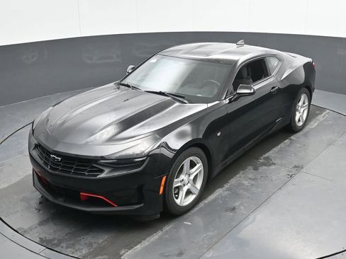 Used 2019 Chevrolet Camaro LT w/ Technology Package image 36
