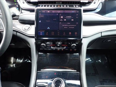 Used 2023 Jeep Grand Cherokee 4WD 4xe image 19