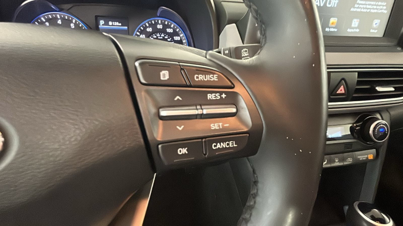Used 2021 Hyundai Kona Limited AWD/4WD image 18