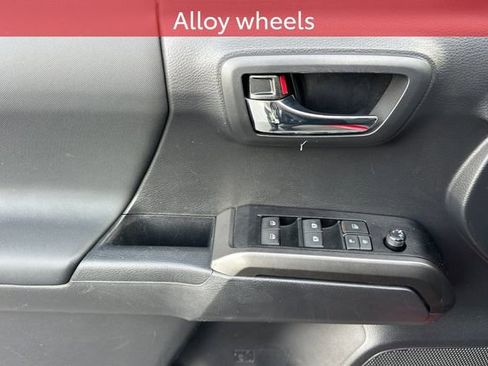 Certified 2023 Toyota Tacoma TRD Off-Road w/ Technology Package image 15