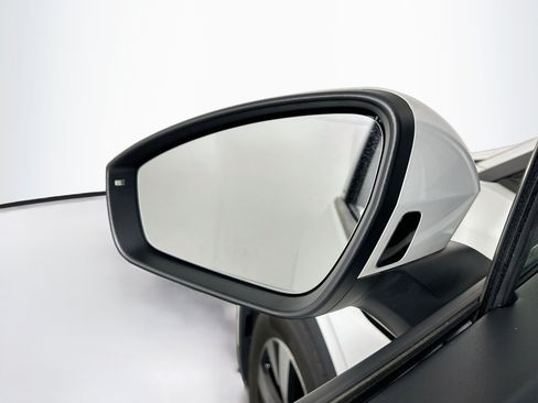 Used 2023 Volkswagen ID.4 Pro RWD image 16