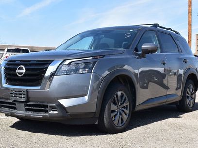 Used 2024 Nissan Pathfinder SV
