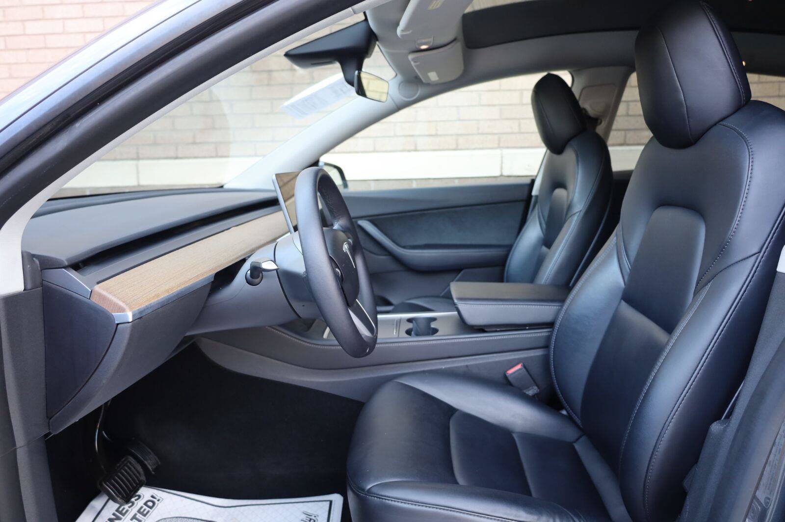 Used 2022 Tesla Model Y Long Range AWD/4WD image 17