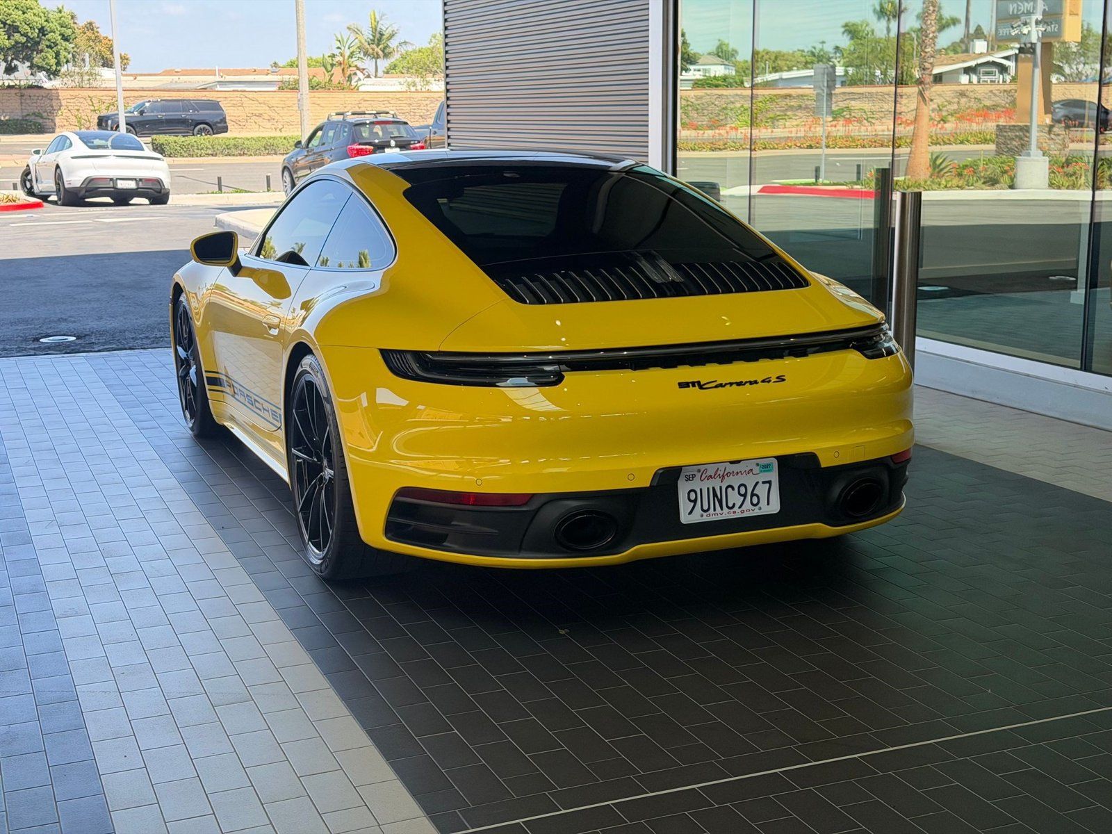 Certified 2023 Porsche 911 Carrera 4S AWD/4WD image 10