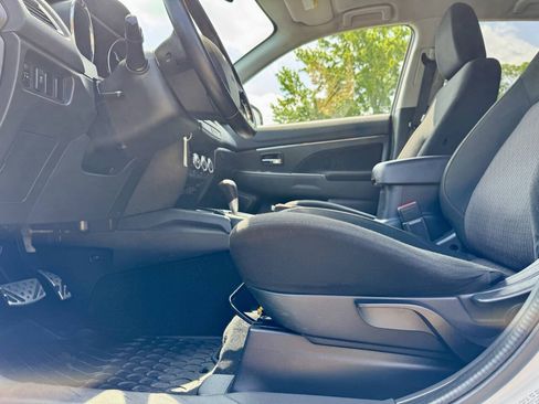 Used 2017 Mitsubishi Outlander Sport LE AWD/4WD image 13
