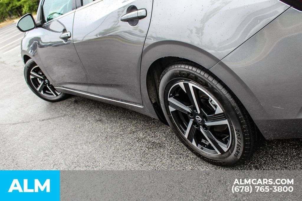 Used 2024 Nissan Sentra SV FWD image 14