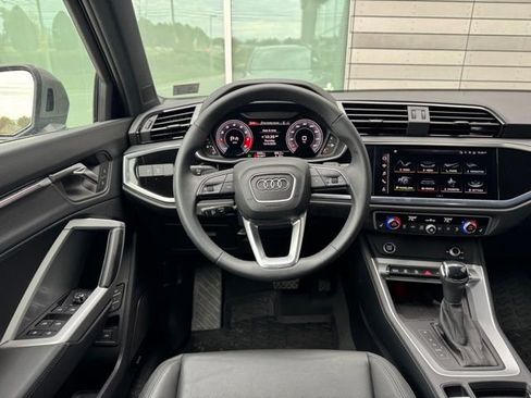 Certified 2024 Audi Q3 2.0T Premium Plus image 13