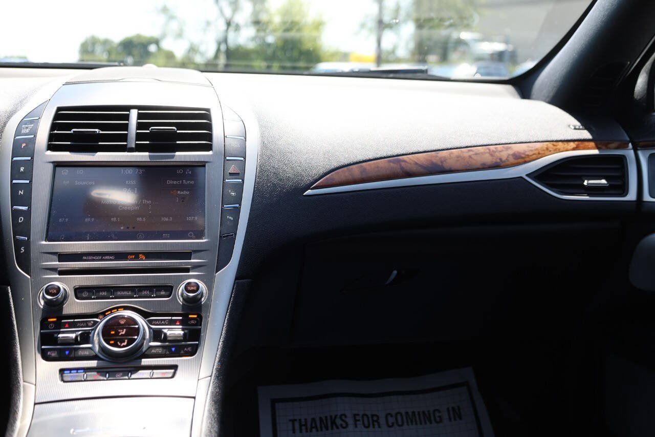Used 2020 Lincoln MKZ Reserve w/ Luxury Package FWD image 24