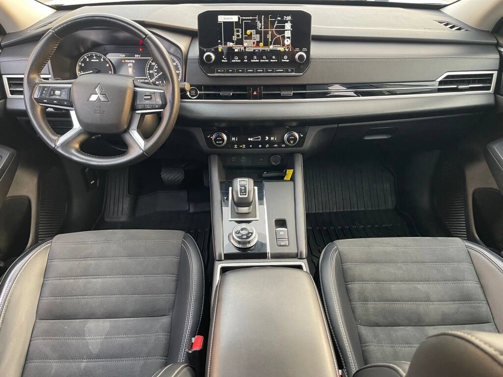 Used 2024 Mitsubishi Outlander SE AWD/4WD image 33