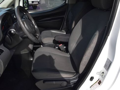 Used 2017 Nissan NV200 S w/ Back Door Glass Package FWD image 9