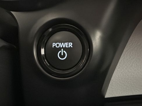 Used 2025 Toyota Sienna LE AWD/4WD image 22