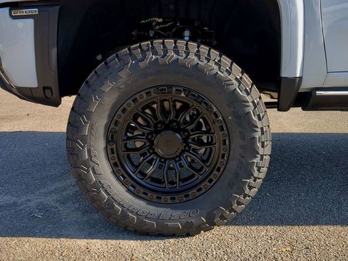 New 2026 GMC Sierra 2500 Denali Ultimate image 36