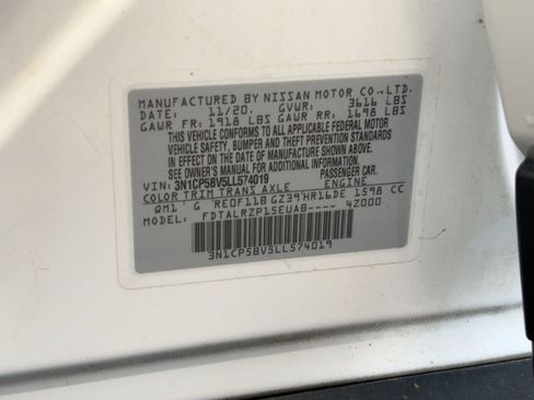 Used 2020 Nissan Kicks S image 19