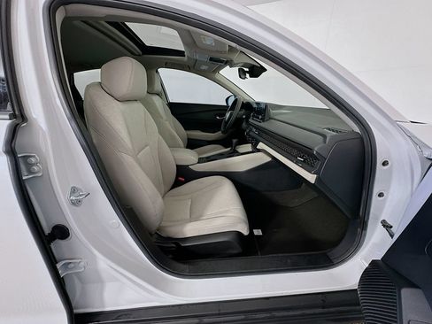 Certified 2023 Honda Accord EX image 28