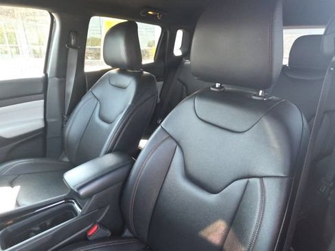 Used 2024 Jeep Compass Limited AWD/4WD image 10