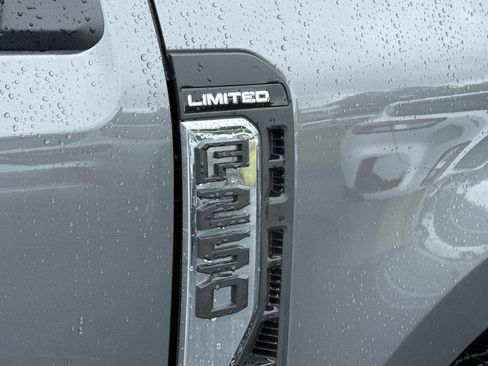Used 2024 Ford F250 Limited w/ FX4 Off-Road Package AWD/4WD image 11