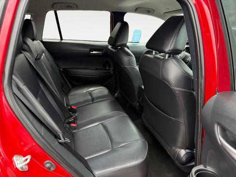 Used 2024 Toyota Corolla Cross XLE FWD image 18