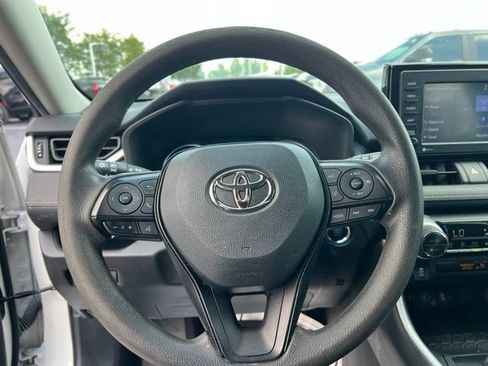 Used 2021 Toyota RAV4 XLE FWD image 13