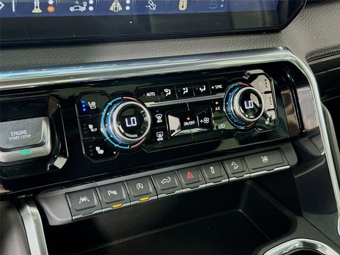 Used 2024 GMC Sierra 1500 Denali w/ Denali Reserve Package image 11