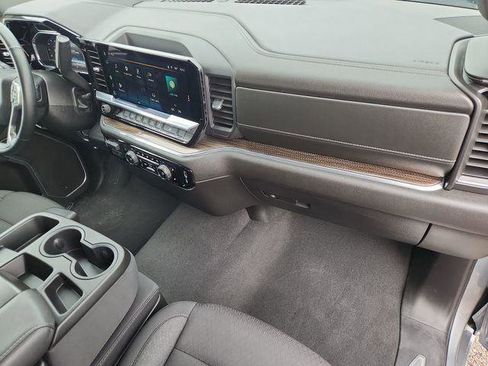 Used 2025 Chevrolet Silverado 1500 LT AWD/4WD image 28