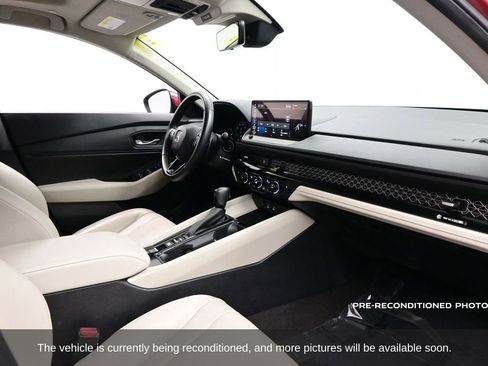 Used 2024 Honda Accord EX-L image 10