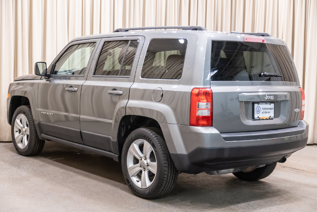 Used 2013 Jeep Patriot Latitude w/ Sun/Sound Group FWD image 5