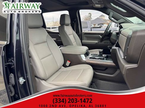 Used 2023 GMC Sierra 1500 SLT w/ SLT Premium Package image 11