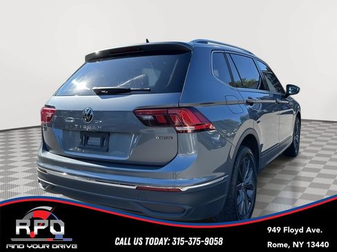 Used 2022 Volkswagen Tiguan SE AWD/4WD image 5