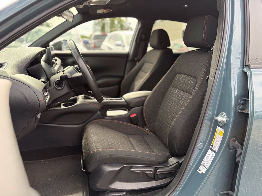 Used 2024 Honda HR-V Sport image 16