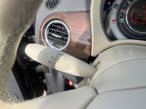 Used 2013 FIAT 500 Lounge w/ Luxury Leather Pkg image 12