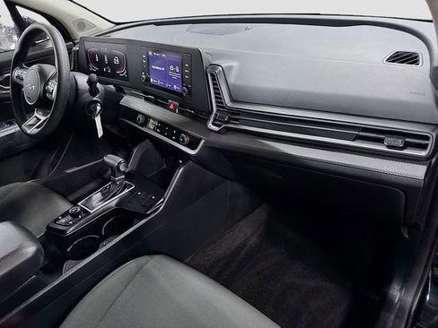 Used 2023 Kia Sportage LX image 31