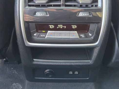 Used 2024 BMW X7 M60i w/ Executive Package image 30