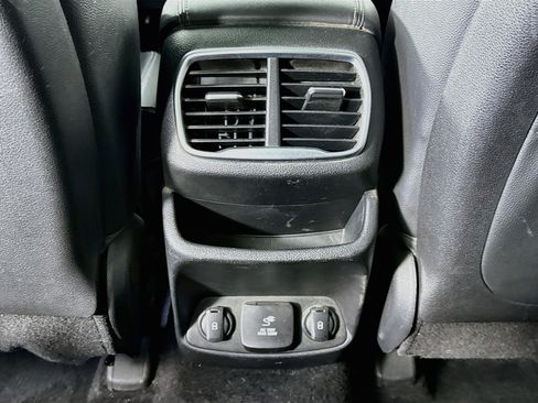 Used 2019 Hyundai Santa Fe AWD image 28