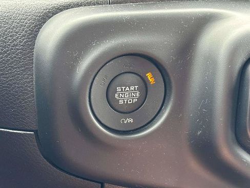 Used 2021 Jeep Wrangler Sport AWD/4WD image 20